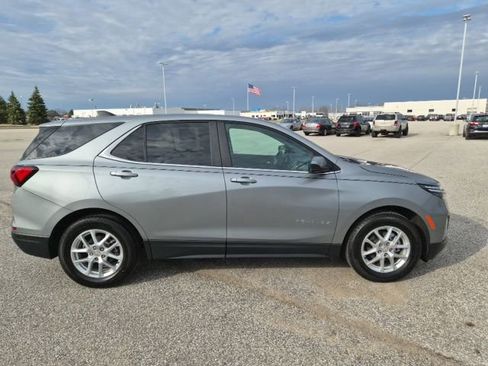 Used 2024 Chevrolet Equinox LT image 4