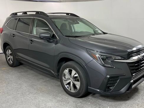 Used 2024 Subaru Ascent Premium w/ Convenience Package image 1