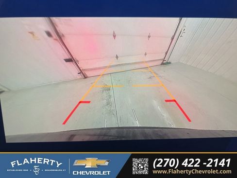 Used 2025 Chevrolet Traverse LT w/ Sun and Wheel Package FWD image 34