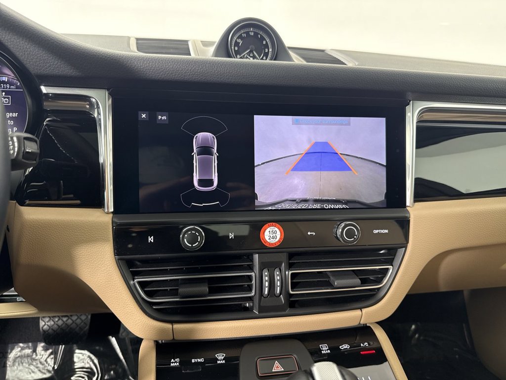 Certified 2025 Porsche Macan AWD/4WD image 29
