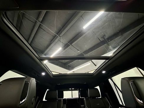 Used 2023 Cadillac Escalade Sport w/ Touring Package image 39