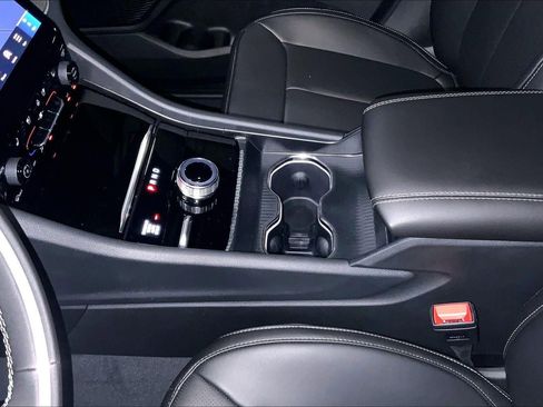 New 2025 Jeep Grand Cherokee Limited w/ Luxury Tech Group II image 8