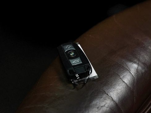 Used 2011 BMW M3 Sedan image 57