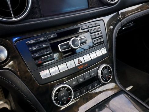 Used 2013 Mercedes-Benz SL 550 image 7