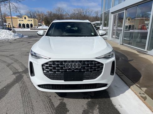 Used 2025 Audi Q5 Premium w/ Convenience Package image 56