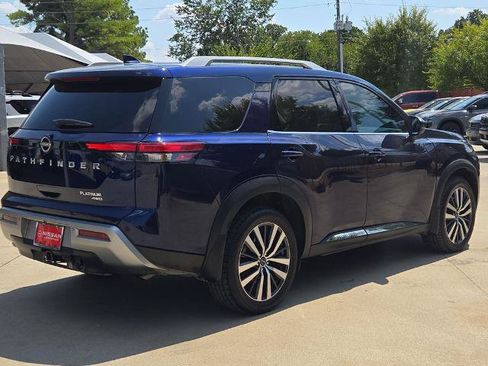 Certified 2022 Nissan Pathfinder Platinum w/ Cargo Package AWD/4WD image 8