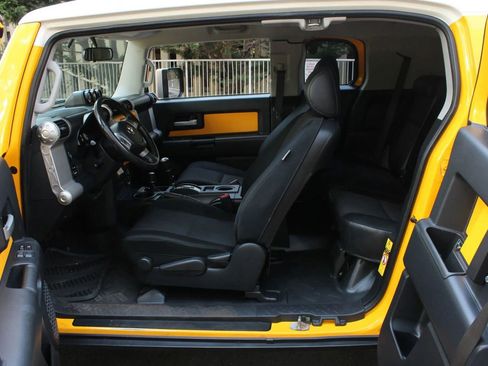 Used 2007 Toyota FJ Cruiser 4WD image 22