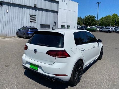 Used 2019 Volkswagen Golf R 4-Door AWD/4WD image 9