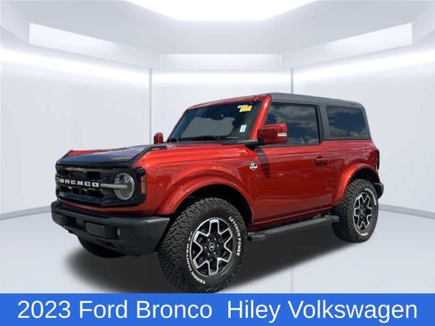 Used 2023 Ford Bronco Outer Banks AWD/4WD image 1