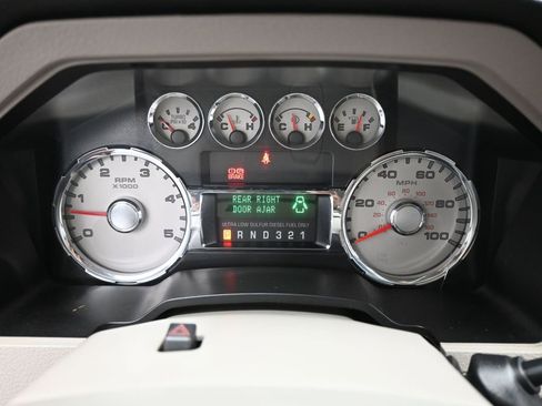 Used 2010 Ford F350 Lariat image 13