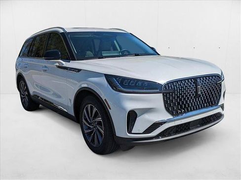 New 2025 Lincoln Aviator 2WD w/ Equipment Group 101A image 7
