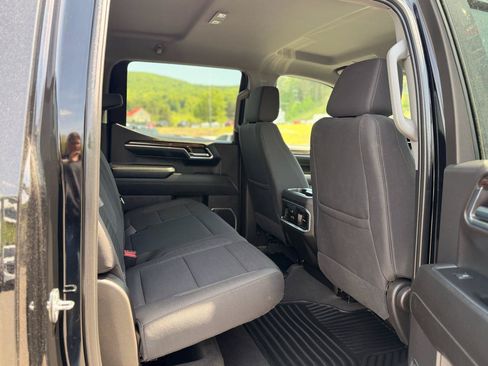 Used 2024 GMC Sierra 1500 Elevation w/ X31 Off-Road Package AWD/4WD image 15