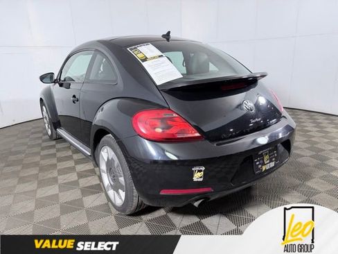 Used 2013 Volkswagen Beetle Turbo FWD image 9