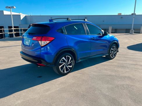 Used 2019 Honda HR-V Sport image 6