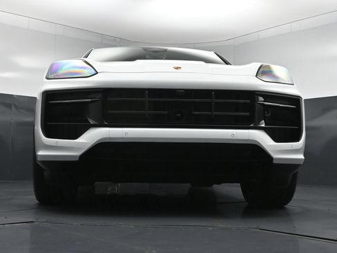 New 2026 Porsche Cayenne GTS AWD/4WD image 29