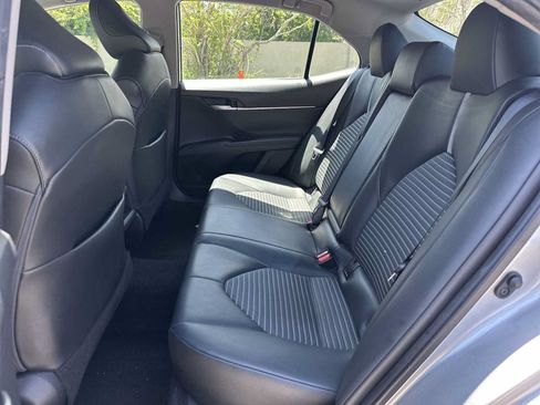 Used 2021 Toyota Camry SE FWD image 17