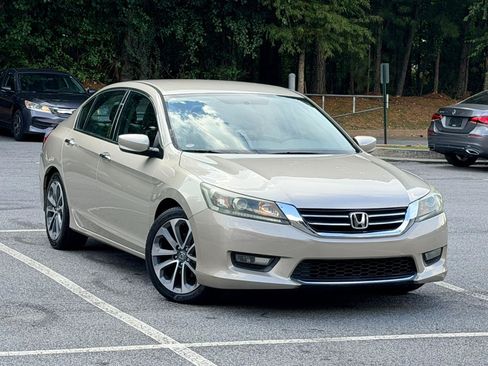 Used 2015 Honda Accord Sport image 4