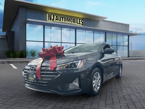 Used 2020 Hyundai Elantra SE image 3