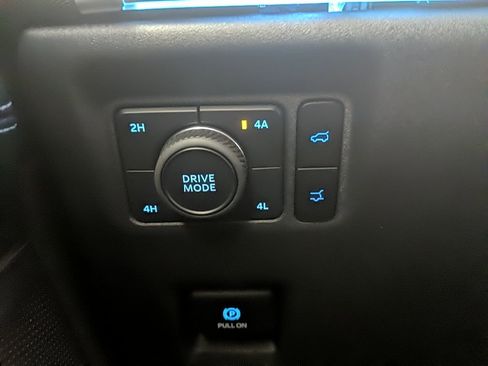 Used 2025 Ford Expedition Max Platinum image 29