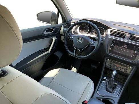 Used 2019 Volkswagen Tiguan SE FWD image 21