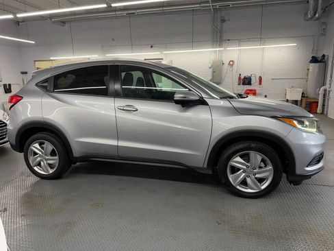 Used 2019 Honda HR-V EX image 6