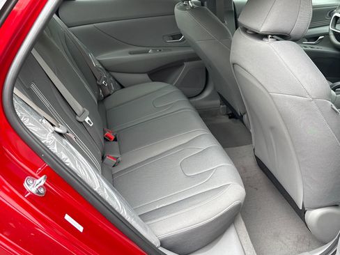 Certified 2025 Hyundai Elantra Sport image 15