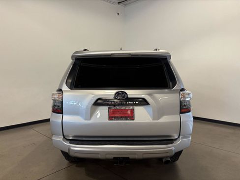 Used 2023 Toyota 4Runner TRD Off-Road Premium AWD/4WD image 4