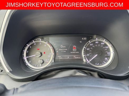 Used 2023 Toyota Highlander XLE AWD/4WD image 16