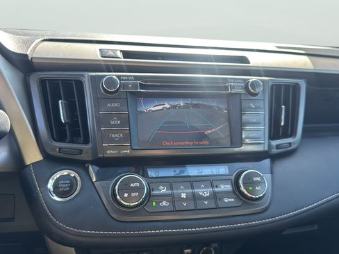 Used 2013 Toyota RAV4 Limited FWD image 25