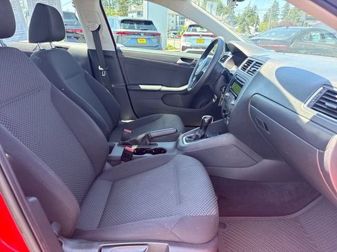 Used 2013 Volkswagen Jetta S FWD image 9