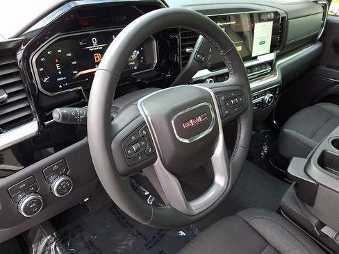 Used 2026 GMC Sierra 1500 Elevation AWD/4WD image 16
