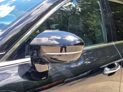 Used 2023 INFINITI QX60 Luxe w/ Performance Audio Package AWD/4WD image 9