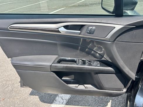 Used 2016 Ford Fusion SE w/ Equipment Group 502A FWD image 20