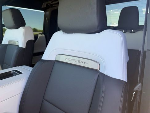 Used 2025 GMC Hummer EV 3X w/ LPO, Illumination Package AWD/4WD image 35
