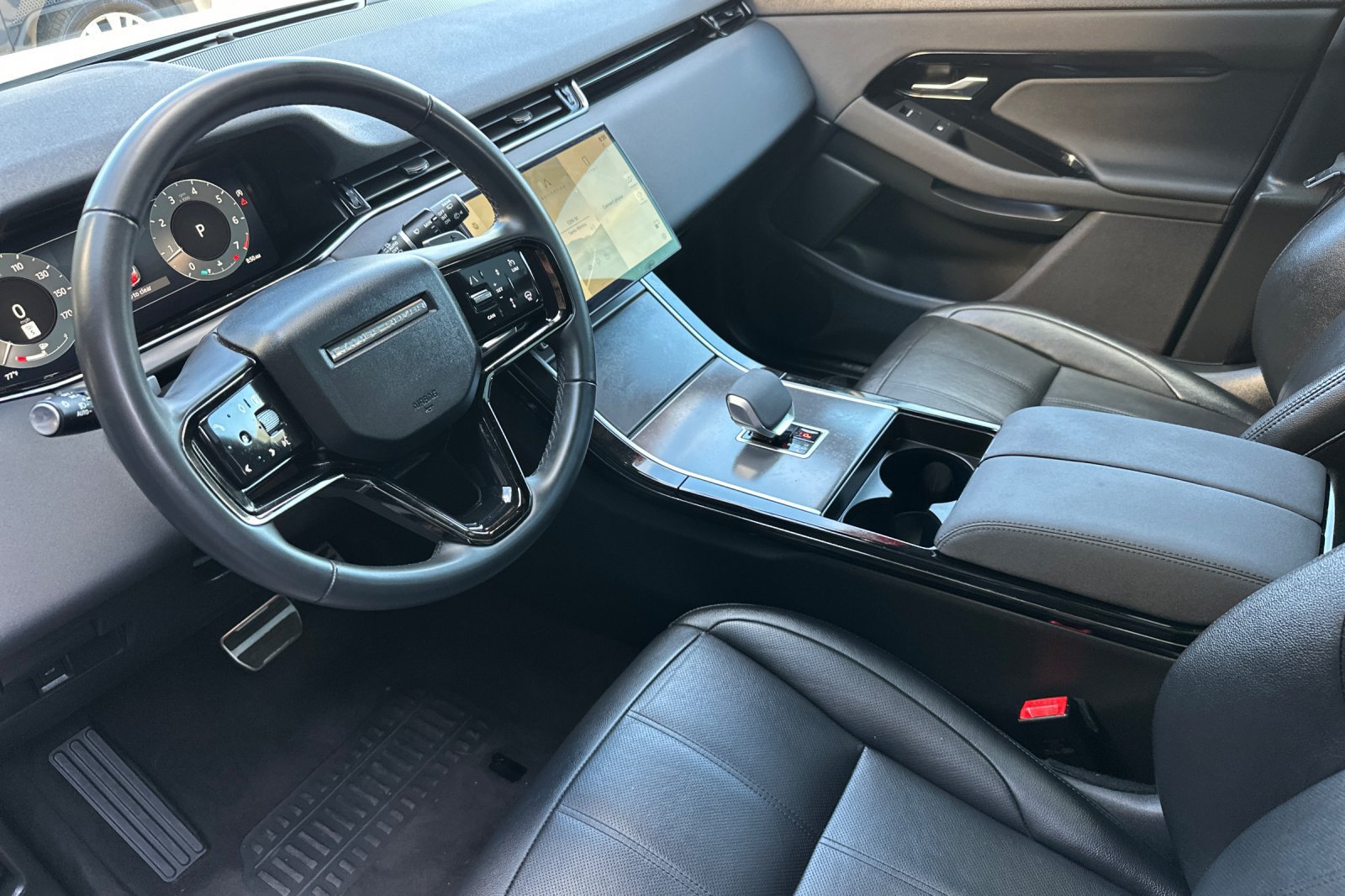 Used 2024 Land Rover Range Rover Evoque Dynamic SE AWD/4WD image 10