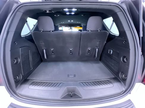 Used 2022 GMC Yukon SLE w/ Gmc Pro Safety Plus Package RWD image 44