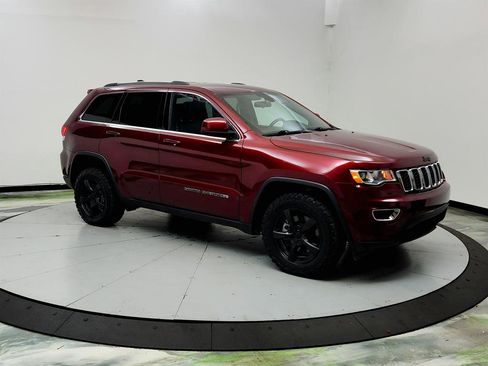Used 2021 Jeep Grand Cherokee Laredo X AWD/4WD image 3