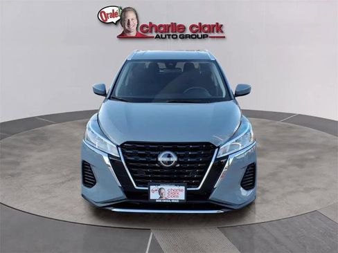 Certified 2024 Nissan Kicks SV image 8