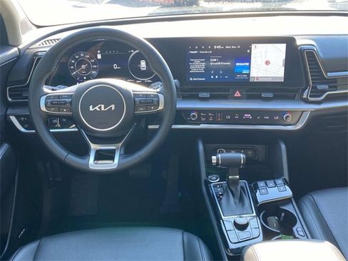 Used 2024 Kia Sportage SX image 8