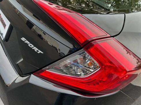 Used 2019 Honda Civic Sport image 15