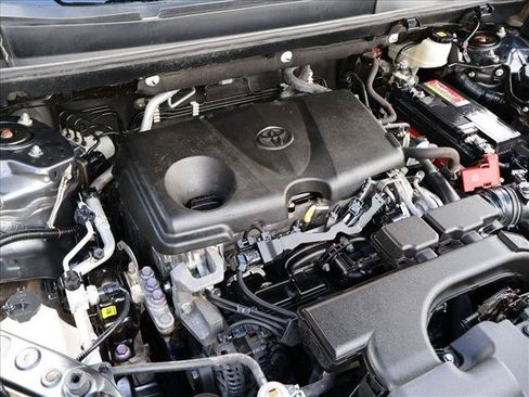 Used 2020 Toyota RAV4 LE w/ Carpet Mat Package AWD/4WD image 26