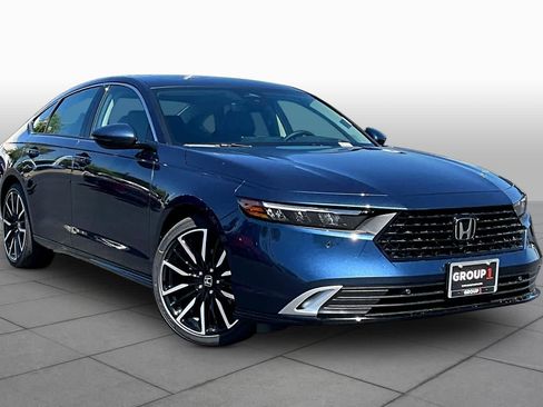 New 2026 Honda Accord Touring image 2