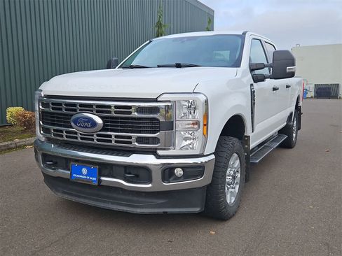 Used 2024 Ford F350 XLT image 1