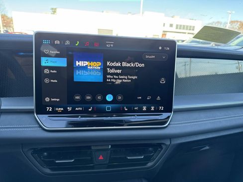 New 2026 Volkswagen Tiguan SE image 9