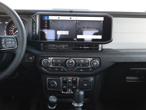 New 2026 Jeep Gladiator Sport AWD/4WD image 24