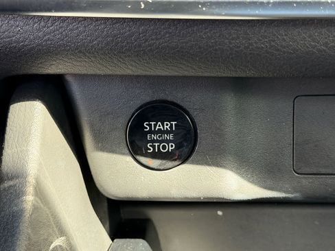 Used 2026 Nissan Rogue S FWD image 16