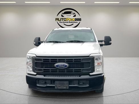 Used 2024 Ford F350 XL w/ XL Driver Assist Package RWD image 2