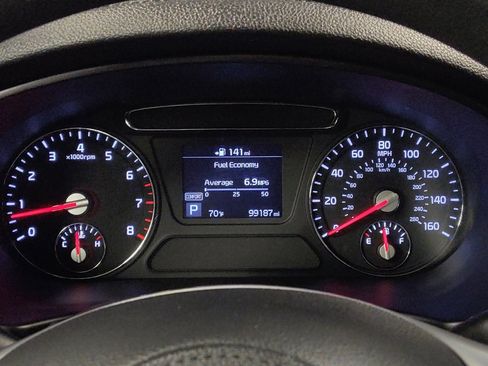 Used 2020 Kia Sorento FWD V6 image 23