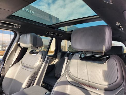 New 2026 Land Rover Range Rover SV image 10