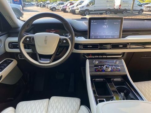 Used 2020 Lincoln Aviator Black Label w/ Dynamic Handling Package AWD/4WD image 8